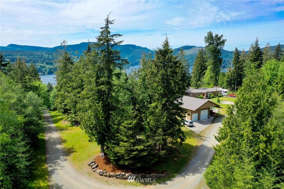 544 Manley Road Bellingham, WA 98229 - Photo 3 of 25 Gallery Image 3