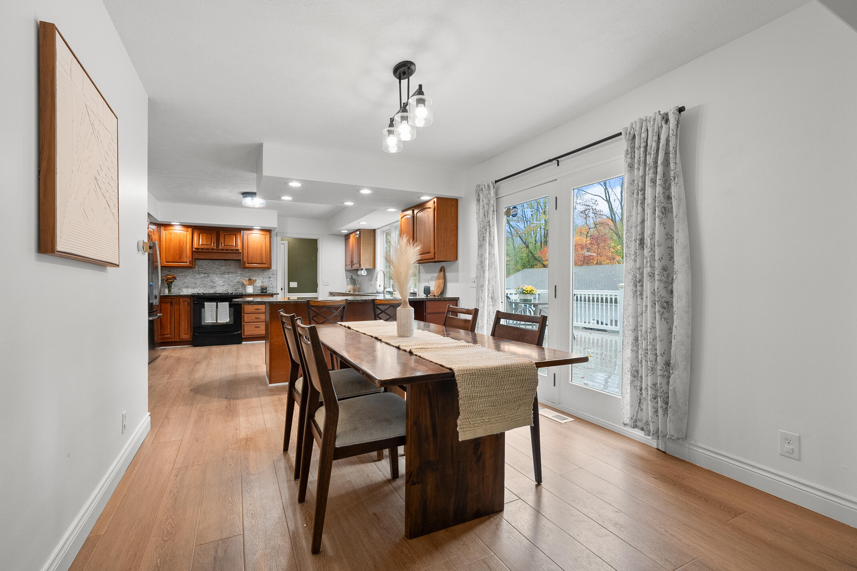 9980 South 2nd Street Mattawan, MI 49071 - Photo 4 of 49 LC - 2nd St S 9980 Mattawan 49071 - Resh