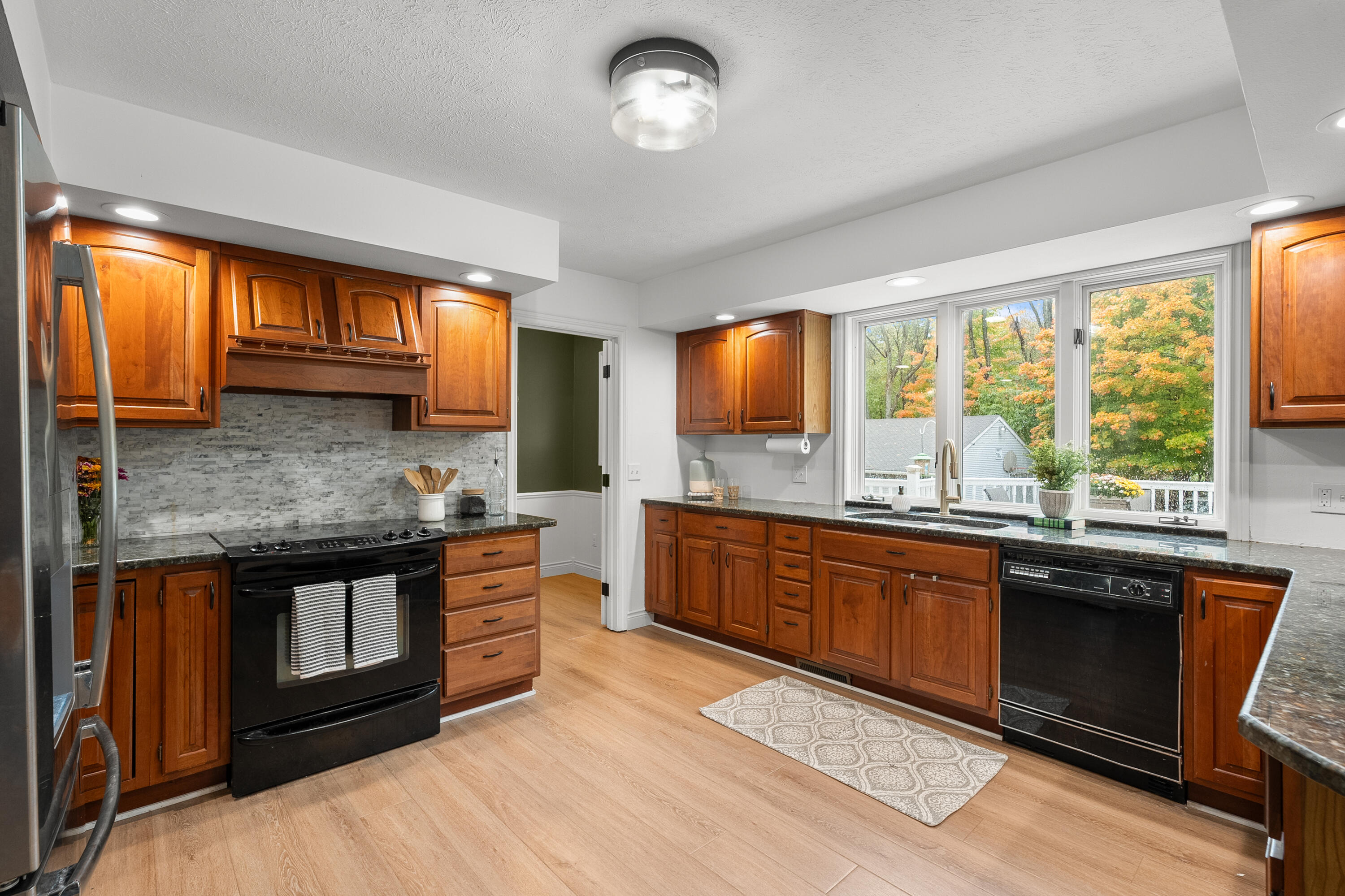 9980 South 2nd Street Mattawan, MI 49071 - Photo 5 of 49 LC - 2nd St S 9980 Mattawan 49071 - Resh