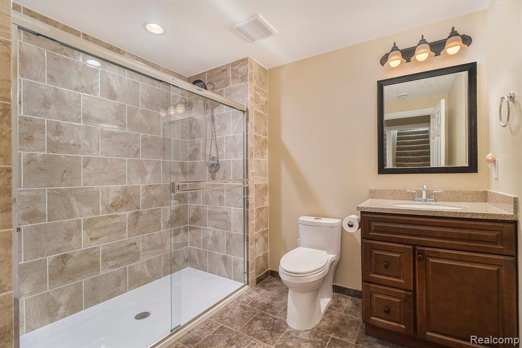 837 Balsam Circle Rochester, MI 48307 - Photo 27 of 38