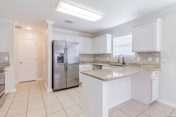 $1,800 | 10322 Filly Valley, San Antonio, TX 78254