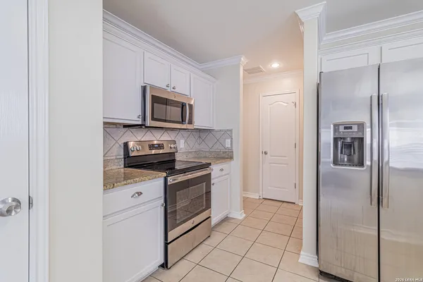 $1,800 | 10322 Filly Valley, San Antonio, TX 78254