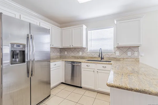 $1,800 | 10322 Filly Valley, San Antonio, TX 78254
