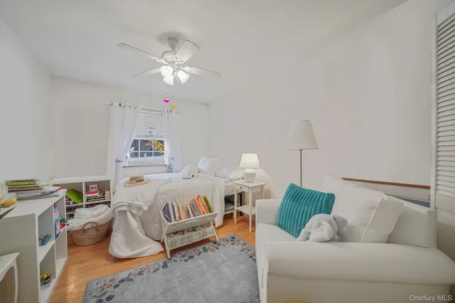 $525,000 | 156 Clinton Avenue, East Patchogue, NY 11772