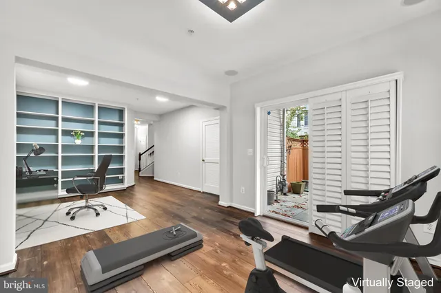 $4,250 | 5120 Grimm Drive, Alexandria, VA 22304