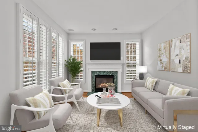 $4,250 | 5120 Grimm Drive, Alexandria, VA 22304