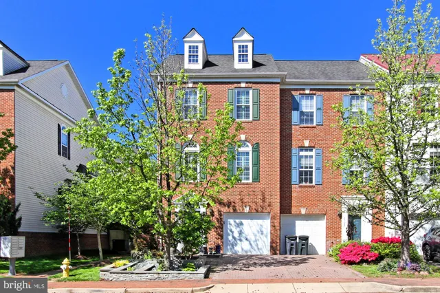 $4,250 | 5120 Grimm Drive, Alexandria, VA 22304