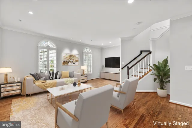 $4,250 | 5120 Grimm Drive, Alexandria, VA 22304