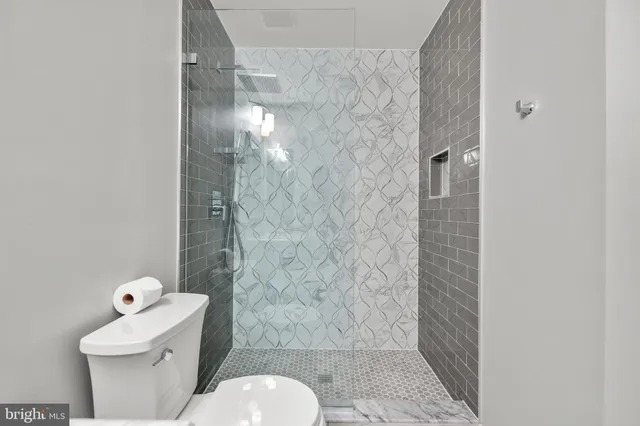 $4,250 | 5120 Grimm Drive, Alexandria, VA 22304