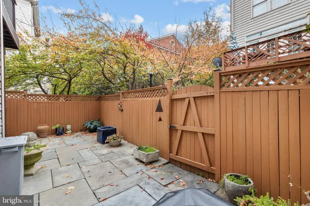 $4,250 | 5120 Grimm Drive, Alexandria, VA 22304