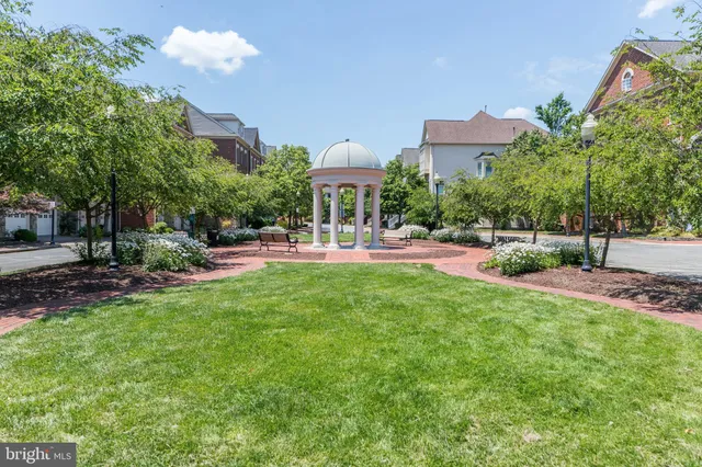 $4,250 | 5120 Grimm Drive, Alexandria, VA 22304