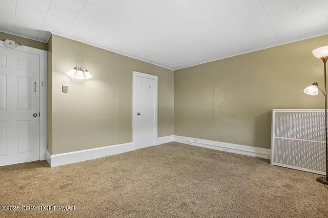 $1,650 | 229 West High Street, Nesquehoning, PA 18240