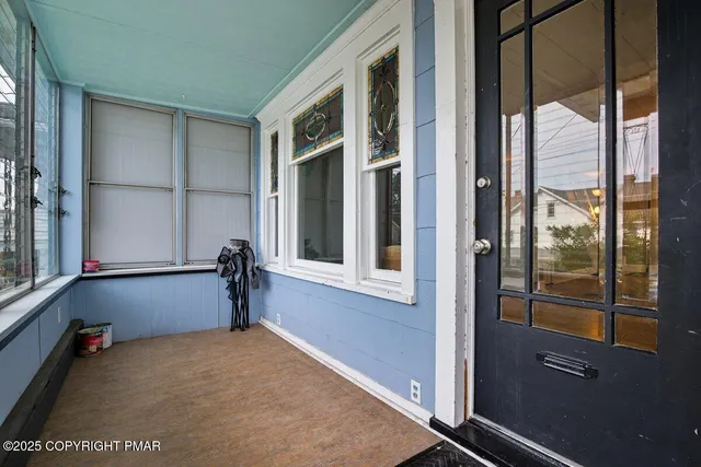 $1,650 | 229 West High Street, Nesquehoning, PA 18240