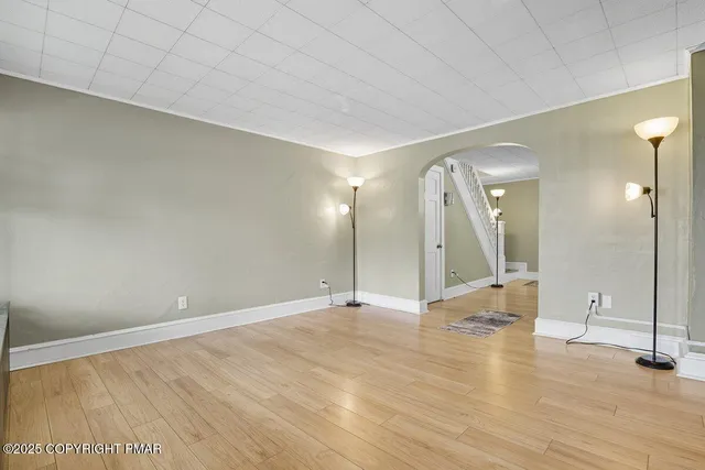 $1,650 | 229 West High Street, Nesquehoning, PA 18240