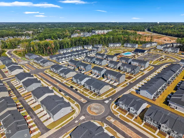 $2,600 | 1811 Aspen River Lane, Apex, NC 27502