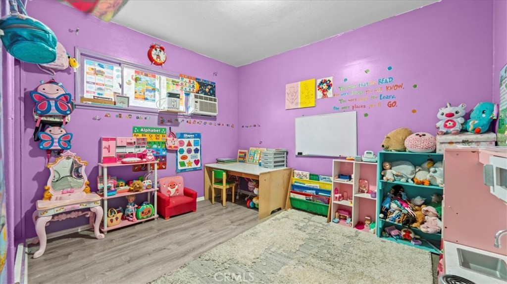 742 South Magnolia Avenue Rialto, CA 92376 - Photo 13 of 19 a view of store