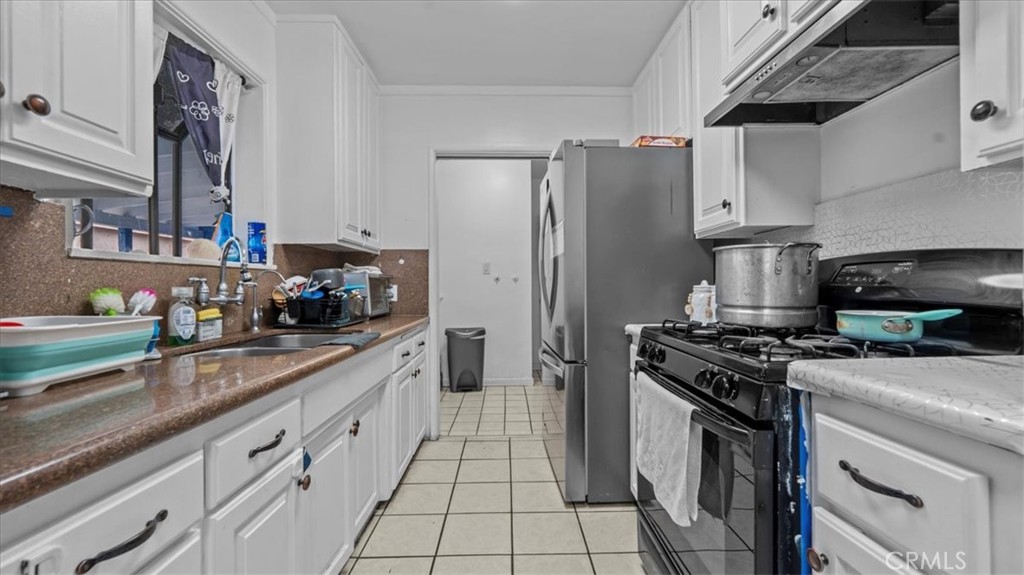 742 South Magnolia Avenue Rialto, CA 92376 - Photo 5 of 13