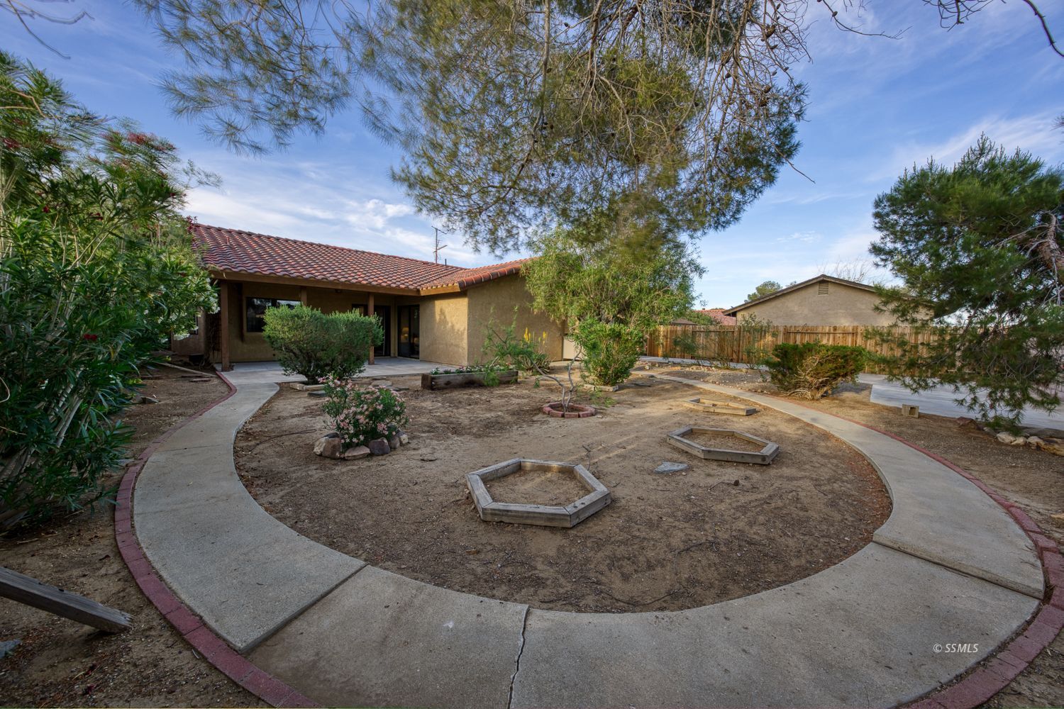 1113 West Evelyn Court Ridgecrest, CA 93555 - Photo 38 of 44