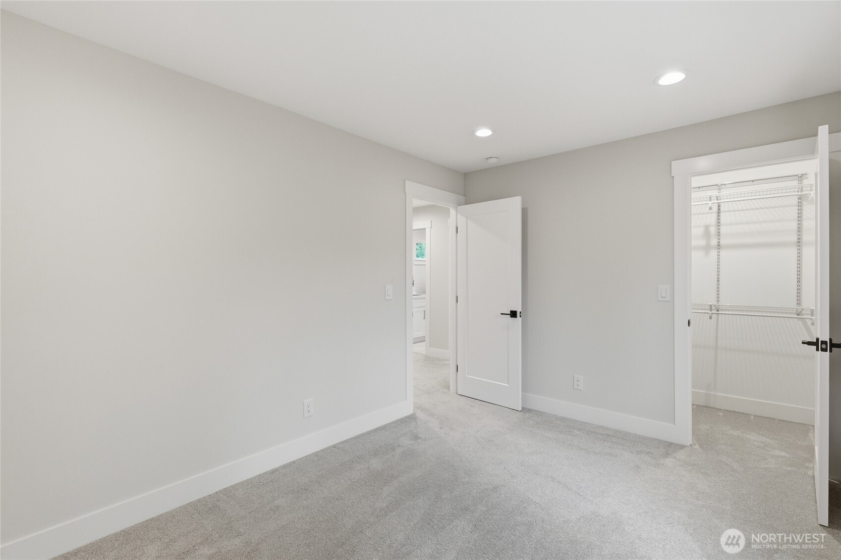 719 Edmonds Way Edmonds, WA 98020 - Photo 29 of 40 a view of an empty room
