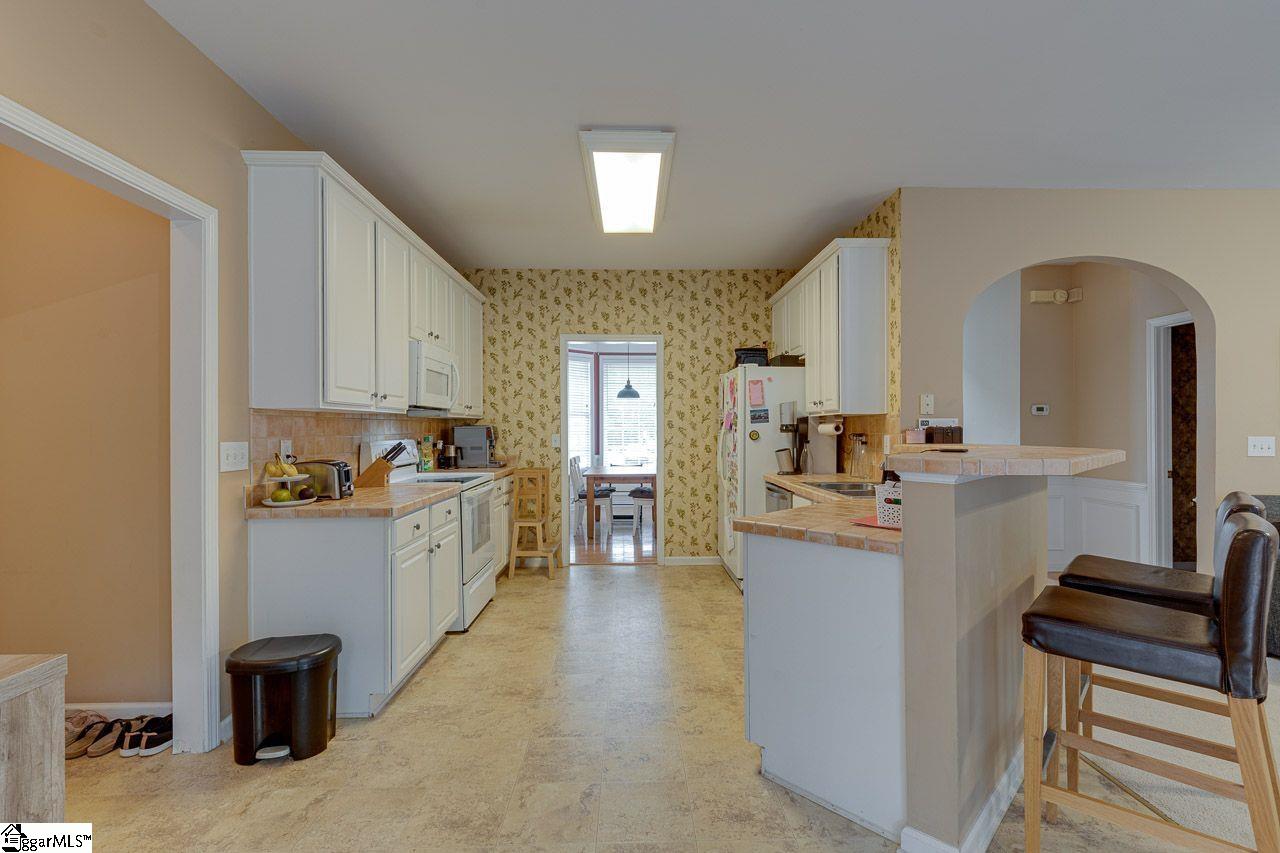 103 Branchester Court Greenville, SC 29607 - Photo 16 of 36