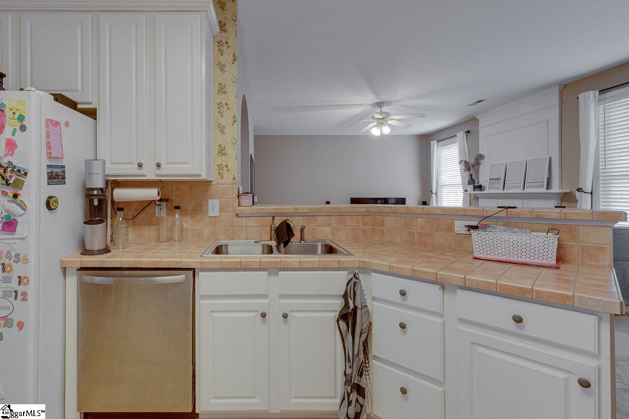 103 Branchester Court Greenville, SC 29607 - Photo 18 of 36