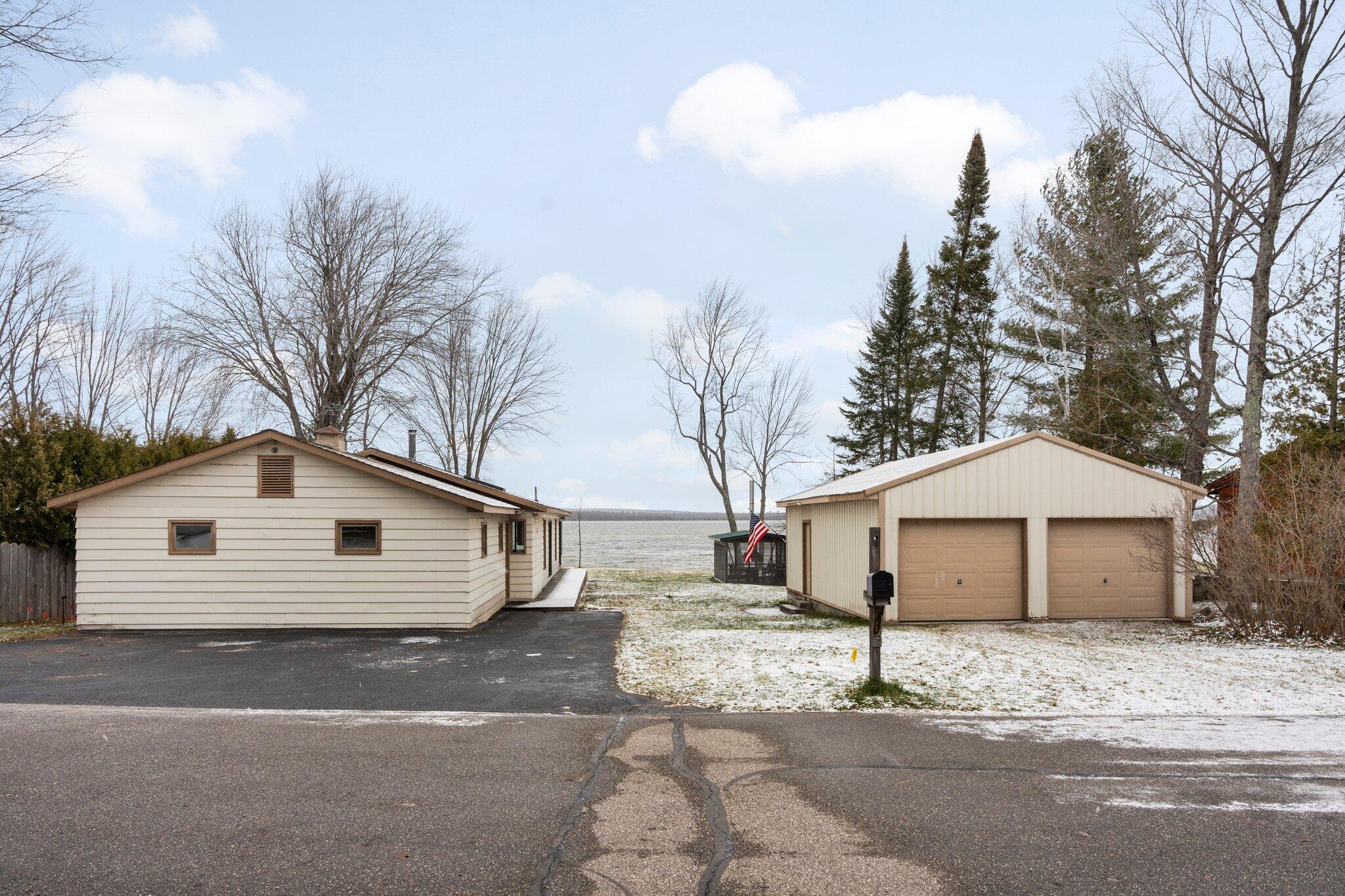 11340 Kings Point Road Alanson, MI 49706 - Photo 26 of 72 Gallery Image 26