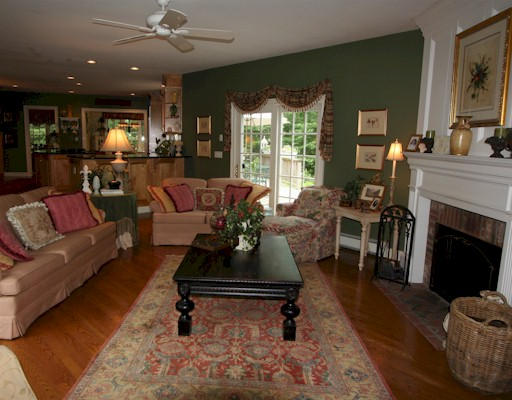 51 Wagon Road Walpole, MA 02081 - Photo 4 of 5 Gallery Image 4