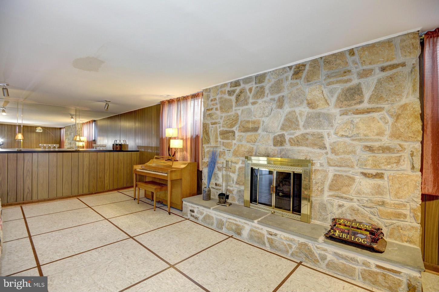 3518 Cabot Road Randallstown, MD 21133 - Photo 18 of 26 Family Room