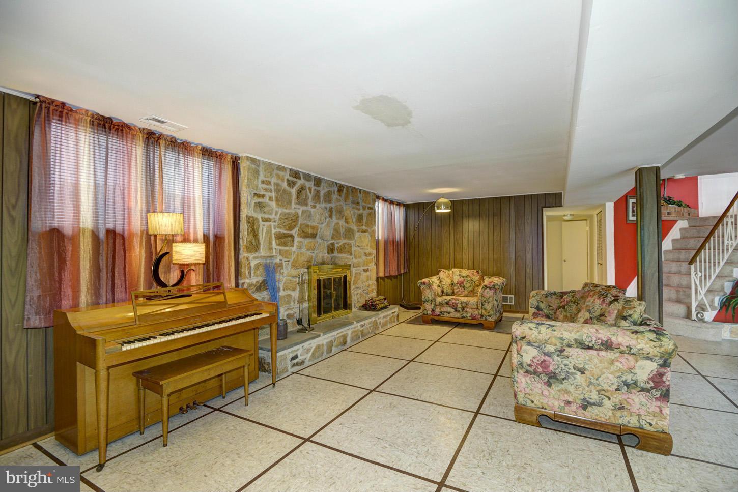 3518 Cabot Road Randallstown, MD 21133 - Photo 20 of 26 Family Room