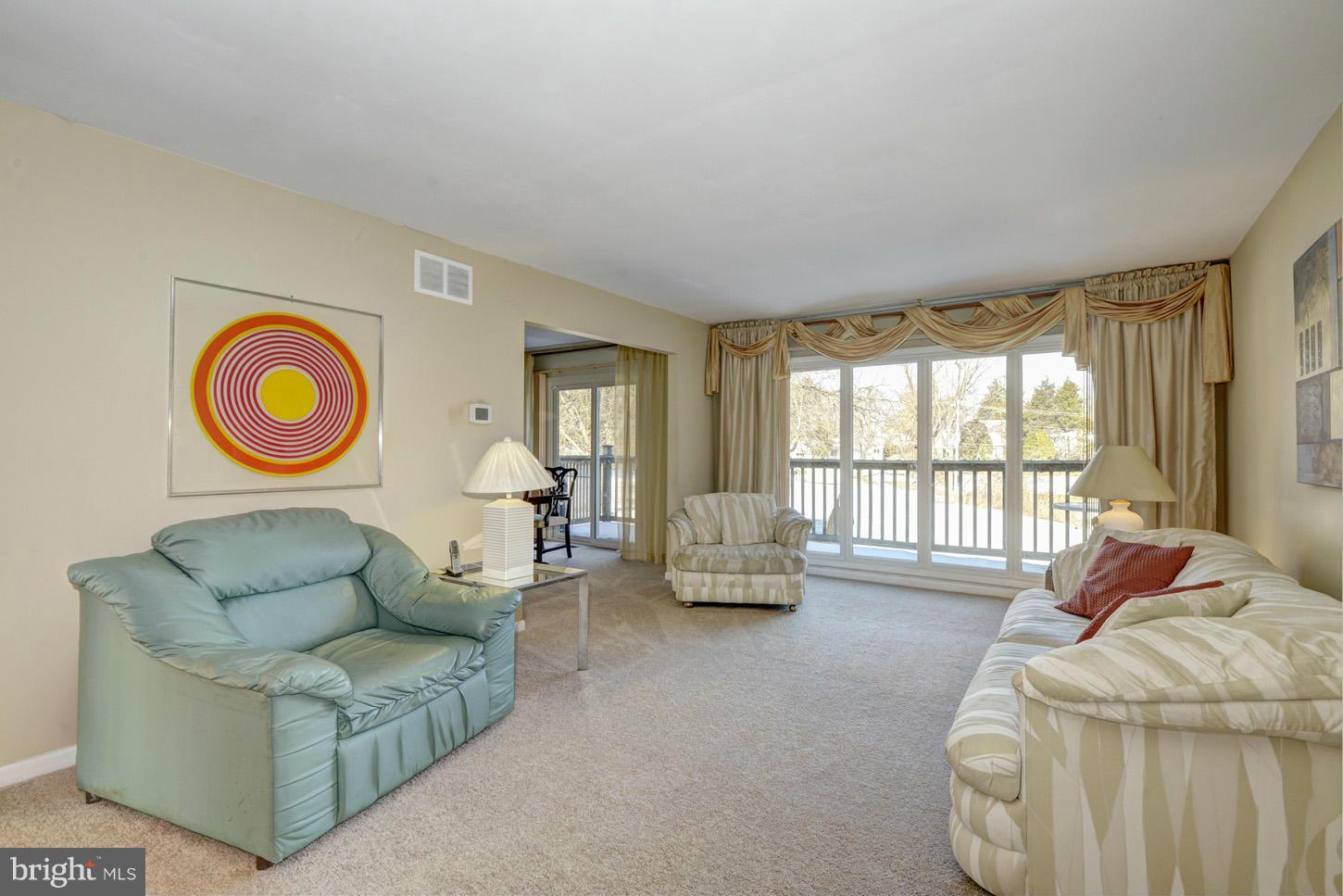 3518 Cabot Road Randallstown, MD 21133 - Photo 6 of 26 Living Room