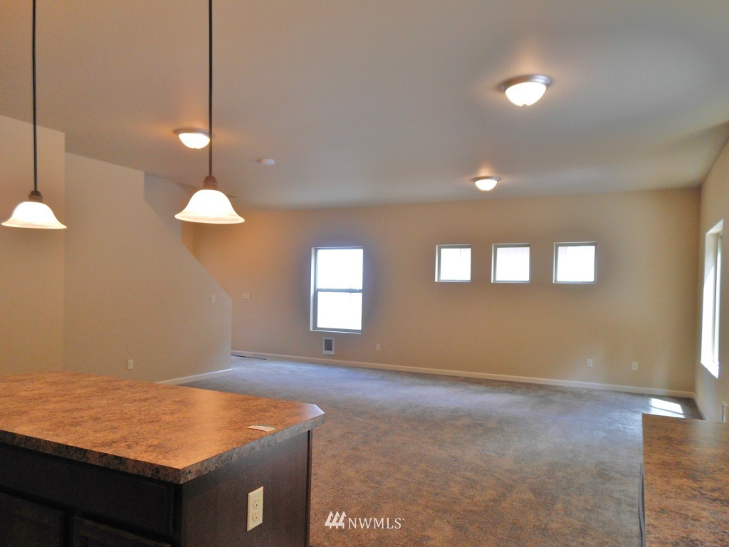3098 Pine Road Northeast Bremerton, WA 98310 - Photo 11 of 20 Gallery Image 11