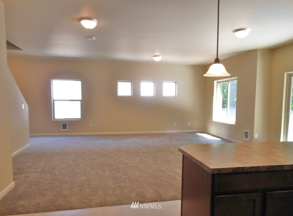 3098 Pine Road Northeast Bremerton, WA 98310 - Photo 10 of 20 Gallery Image 10
