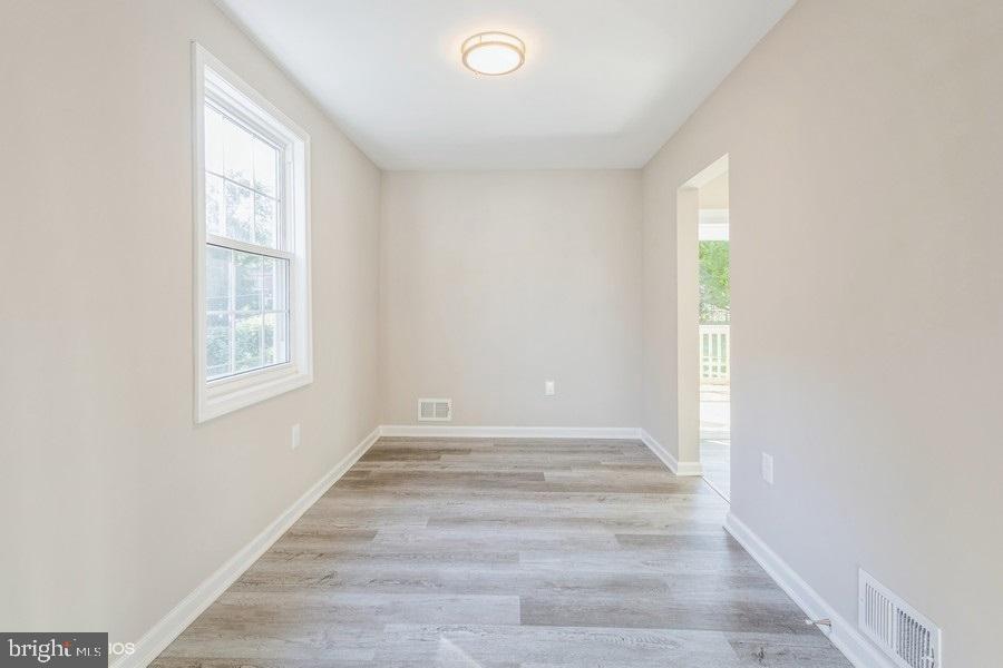 3521 Venetian Road Baltimore, MD 21207 - Photo 4 of 15 DINING ROOM