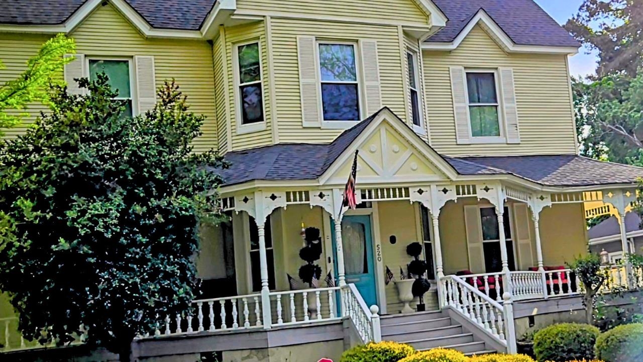 520 East Rutledge Avenue Gaffney, SC 29340 - Photo 3 of 15