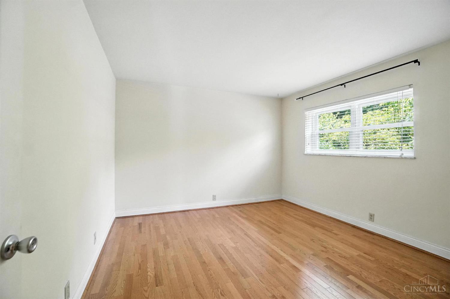 2270 Madison Road, Unit 1B Cincinnati, OH 45208 - Photo 24 of 53
