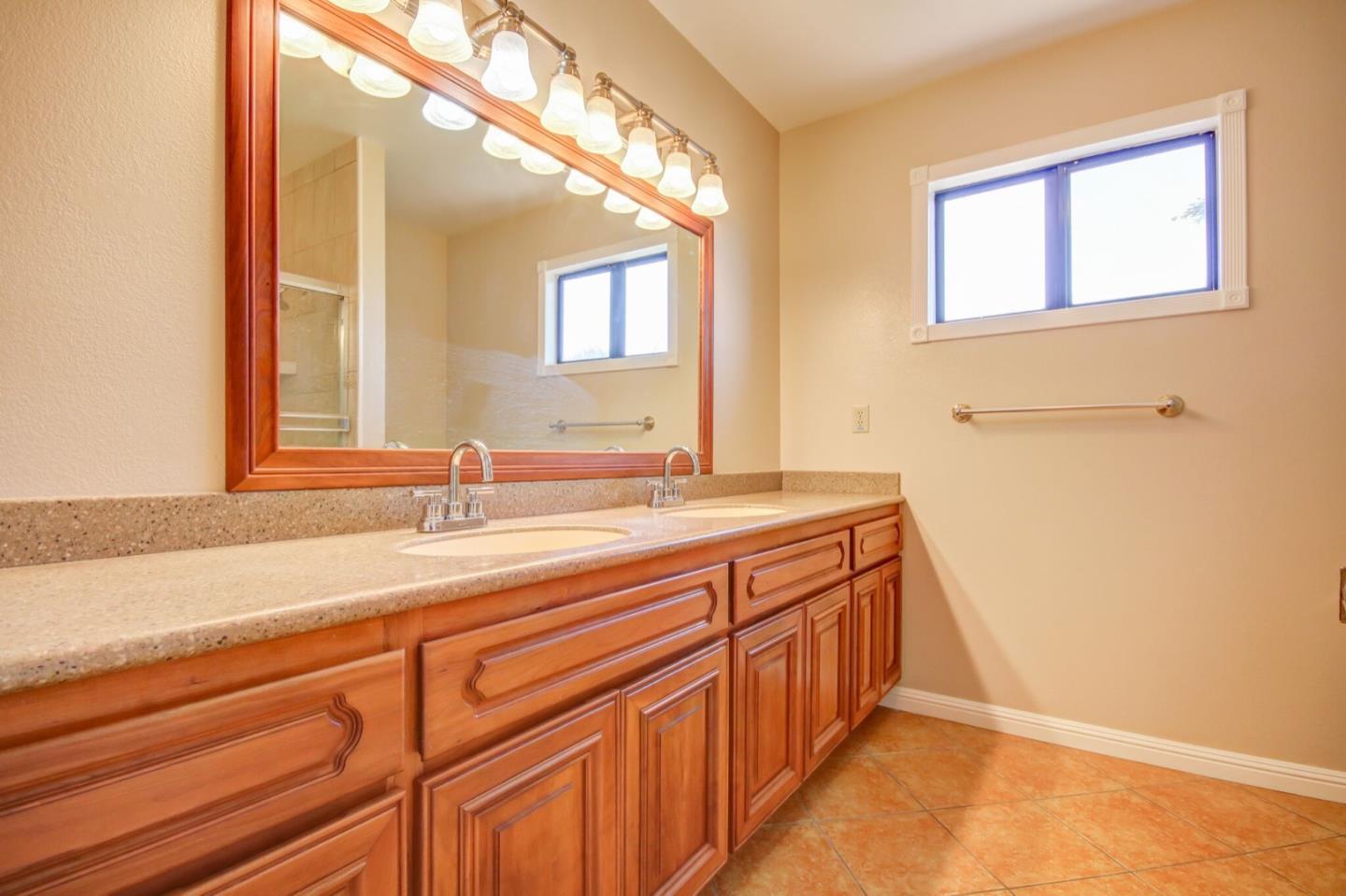18354 Meadow Ridge Road Salinas, CA 93907 - Photo 19 of 50 Gallery Image 19