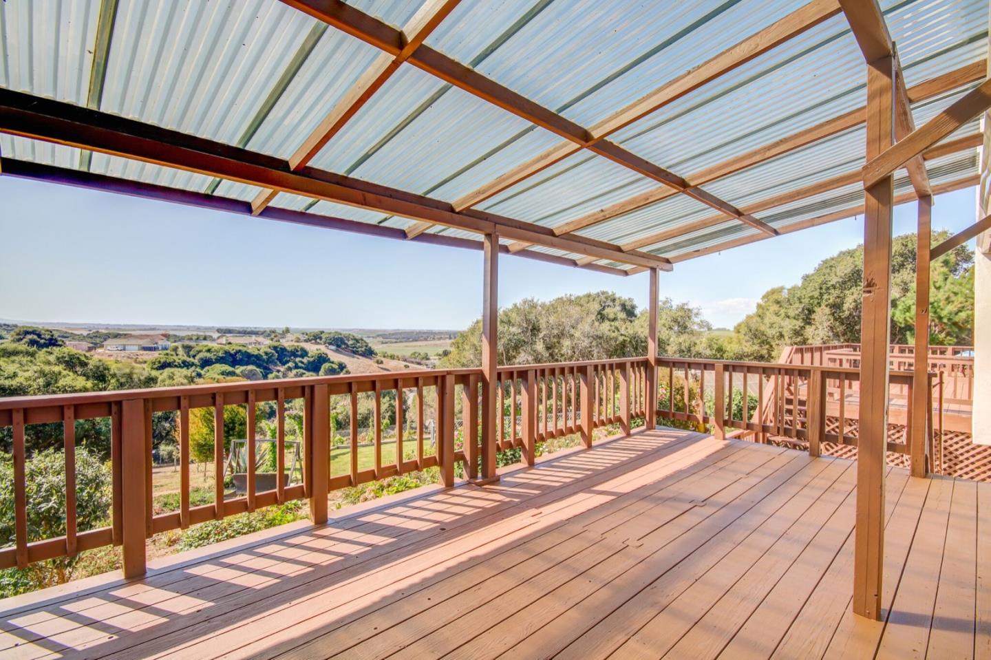 18354 Meadow Ridge Road Salinas, CA 93907 - Photo 27 of 50 Gallery Image 27