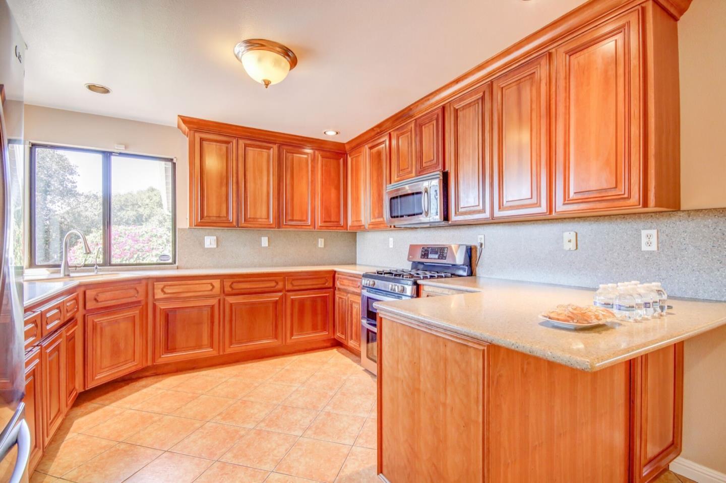 18354 Meadow Ridge Road Salinas, CA 93907 - Photo 3 of 50 Gallery Image 3