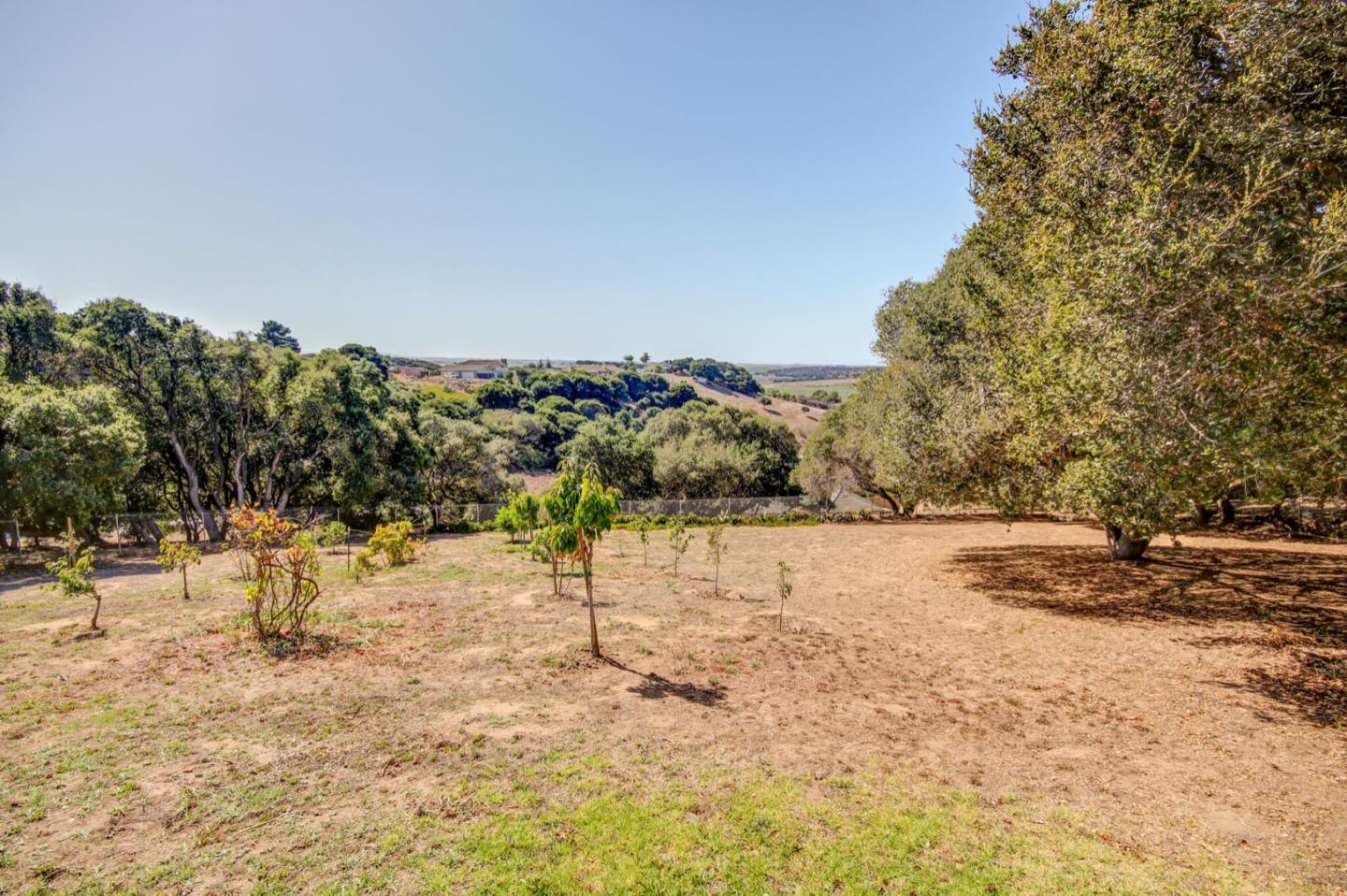 18354 Meadow Ridge Road Salinas, CA 93907 - Photo 41 of 50 Gallery Image 41