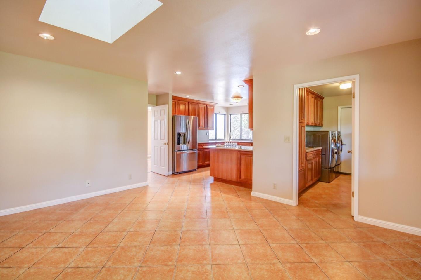 18354 Meadow Ridge Road Salinas, CA 93907 - Photo 8 of 50 Gallery Image 8