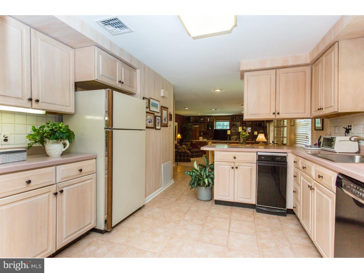 207 Glendale Road Wallingford, PA 19086 - Photo 8 of 25 Gallery Image 8