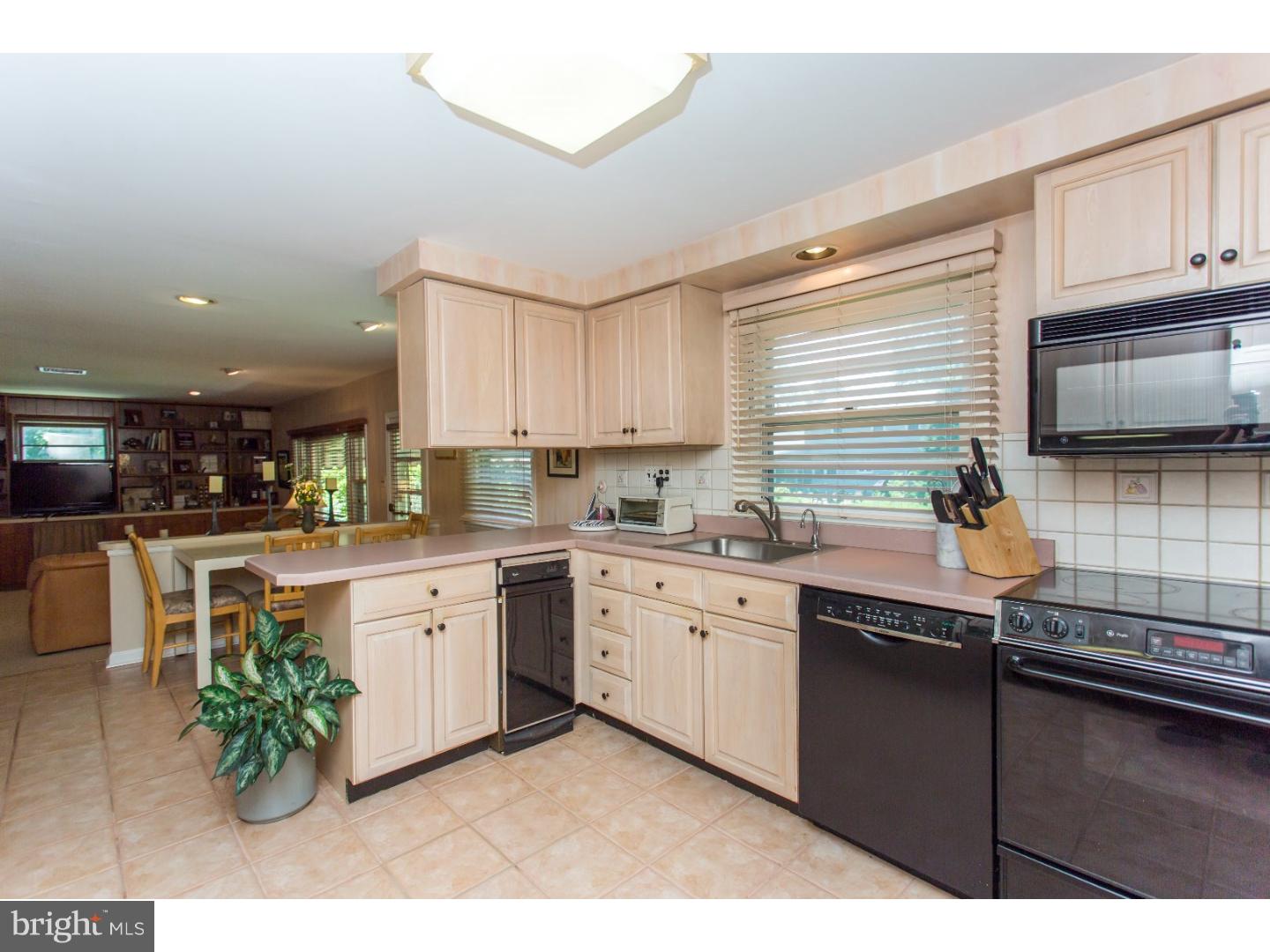 207 Glendale Road Wallingford, PA 19086 - Photo 9 of 25 Gallery Image 9