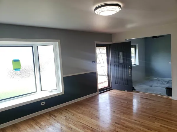 $2,500 | 1429 Kasten Drive, Dolton, IL 60419