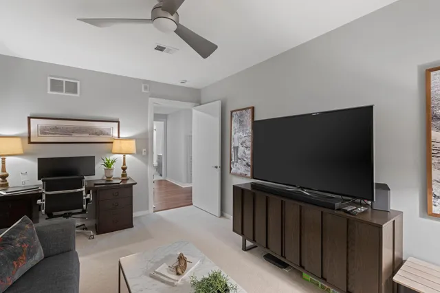 $3,995 | 1240 South 2nd Street, Unit 924, Minneapolis, MN 55415