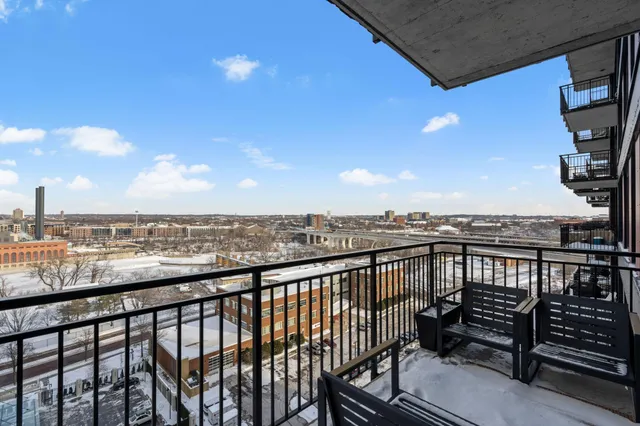 $3,995 | 1240 South 2nd Street, Unit 924, Minneapolis, MN 55415