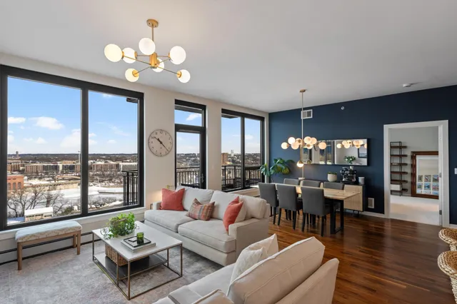 $3,995 | 1240 South 2nd Street, Unit 924, Minneapolis, MN 55415