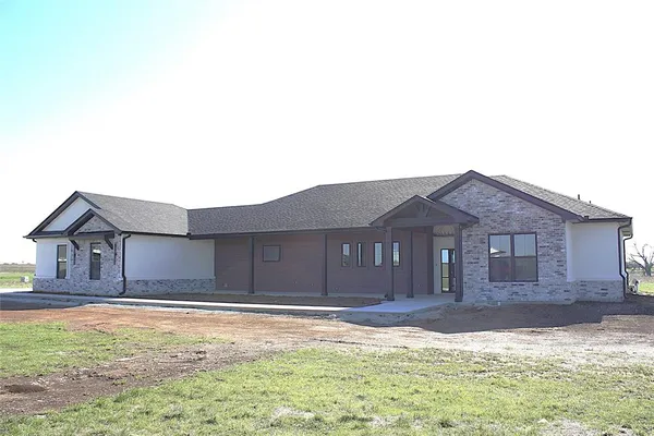 $875,000 | 611 Willow Moon Ranch Road, Crawford, TX 76638