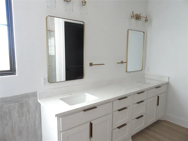 $875,000 | 611 Willow Moon Ranch Road, Crawford, TX 76638