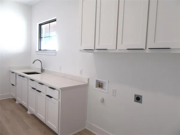 $875,000 | 611 Willow Moon Ranch Road, Crawford, TX 76638