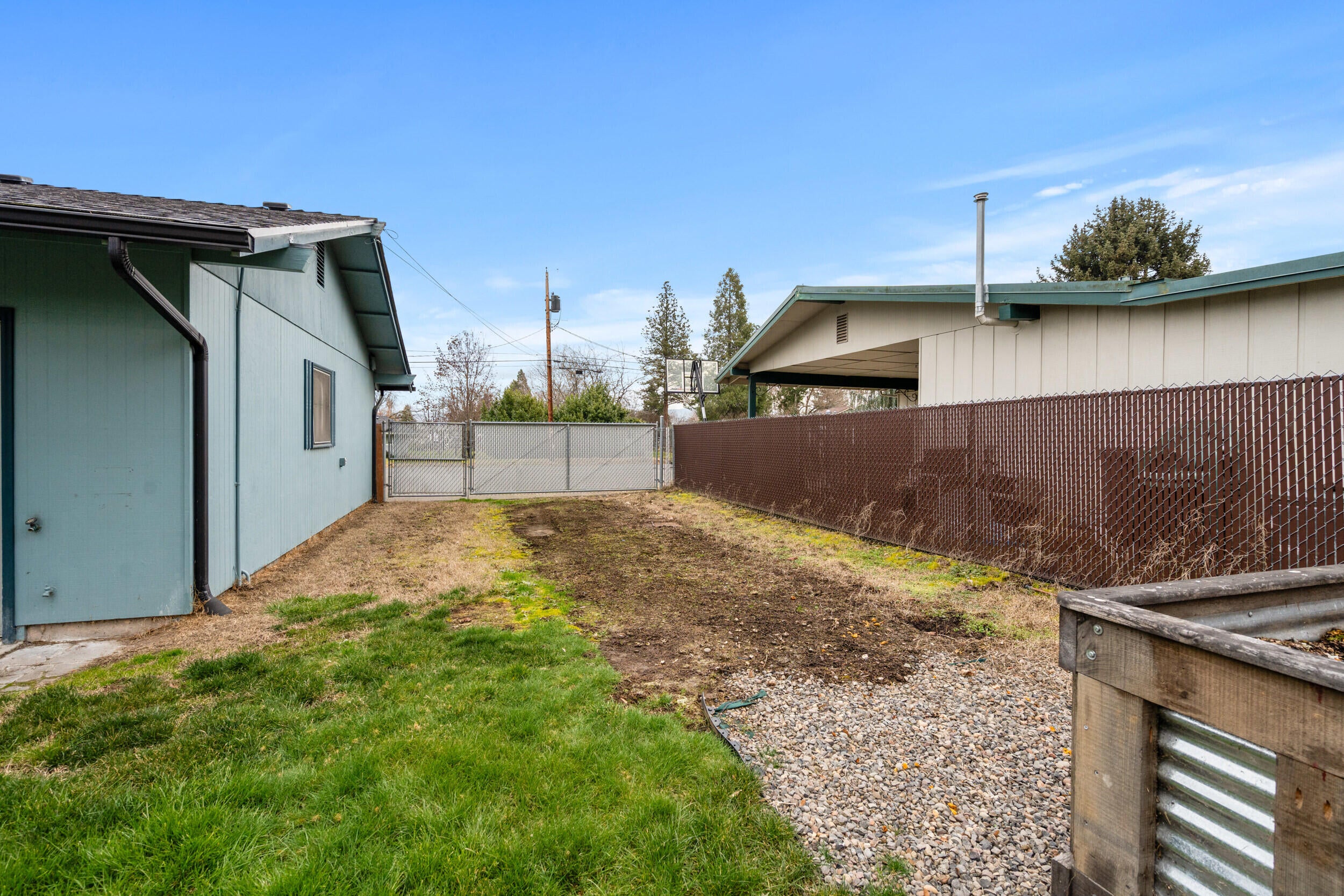 3371 Freeland Road Central Point, OR 97502 - Photo 34 of 38 3371-freeland-rd-27